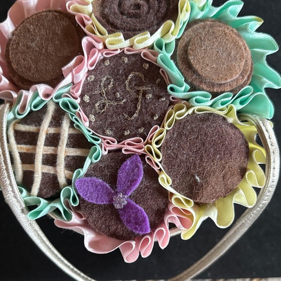 Box of Chocolates Lulu Guinness limited edition numbered evening bag - Picture 2 of 7